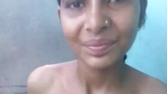 सुडौल लड़की हो जाता है के स्तन टक्कर सेक्सी सेक्सी मूवी लगी है