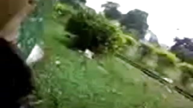 दोस्तों के बीच देसी इंडियन पोर्न शराब पी और नशे