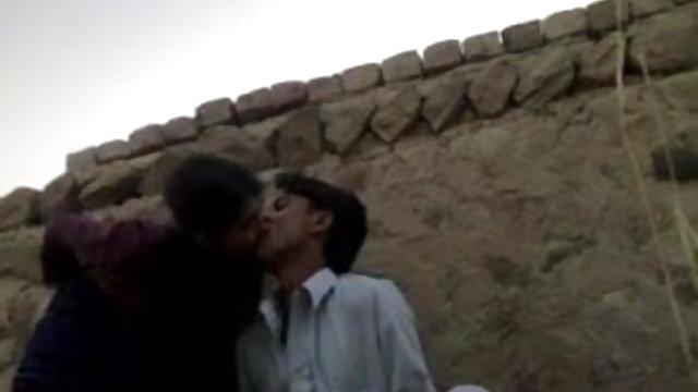 एमआईएलए हिन्दी सेक्स साइट मिठास समयोपरि