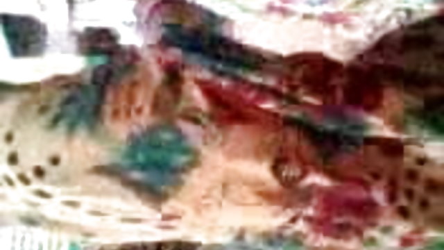 किशोर के साथ ब्रेसिज़ मालिश उसके क्रश जबकि सेक्सी सेक्सी सेक्स सेक्स