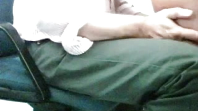 तीव्र लड़की indiyan seksi के साथ सींग का बना हुआ स्तन पर स्वयं-बनाया