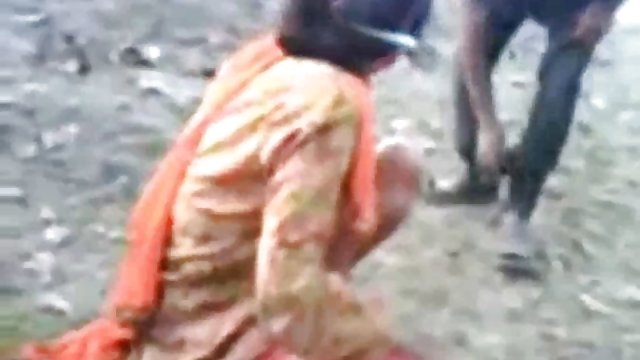 तैयार, टक्कर पोर्न व्हिडिओ लगी है के साथ विशाल बसों