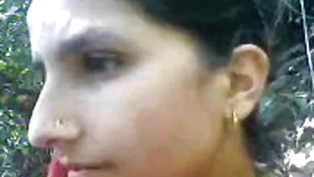 एलिसा शाखा लेता है देखभाल seksi vediyo के अपने स्टैंड