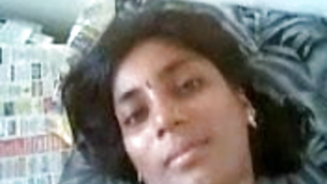 द्वि का आनंद लें हार्ड सेक्स वीडियो गांठदार तिकड़ी
