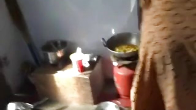वह लगभग उन्हें चारों इंग्लिश सेक्सी मूवी वीडियो ओर के मन के साथ अपने विशाल बीबीसी