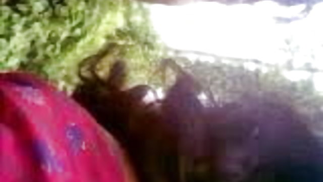 सुनहरे बालों वाली एमेच्योर सेक्सी वीडियो डाउन पर के कास्टिंग सोफे