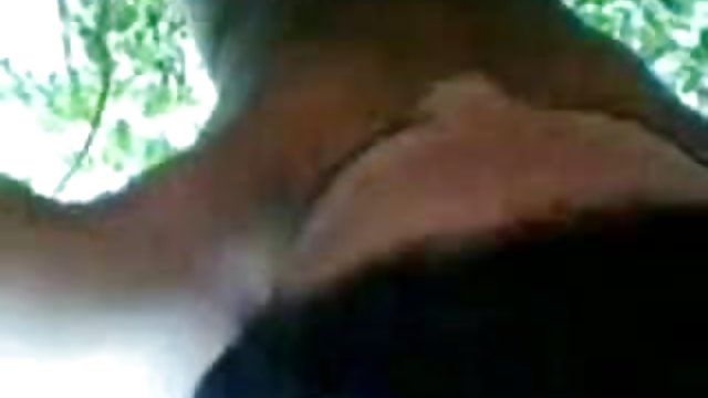 तारा छुट्टी ऊपर हर sexi video daunload बूंद के शुक्राणु
