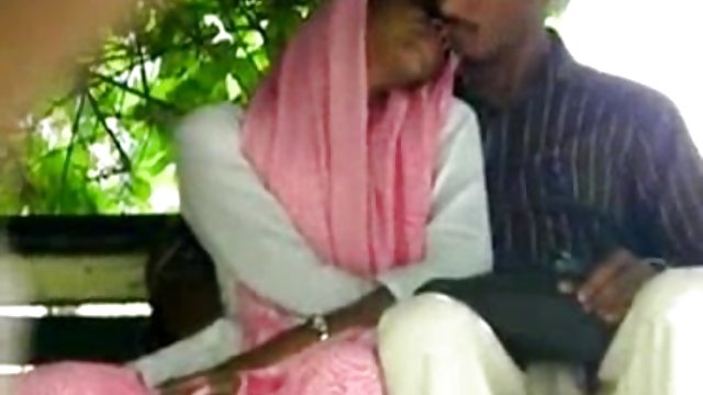 दिन माताओं दोपहर सेक्सी विडीये के भोजन के