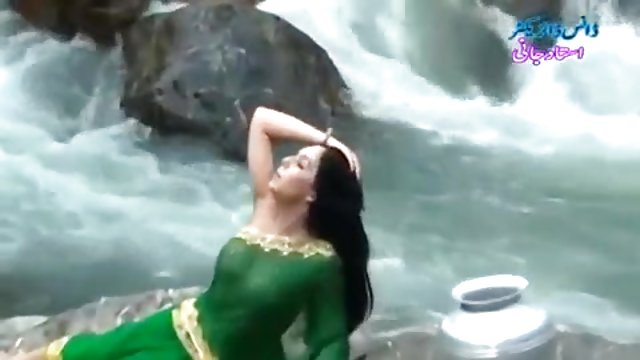 नृत्य और कपड़े लाइव वीडियो सेक्स का कपड़ा