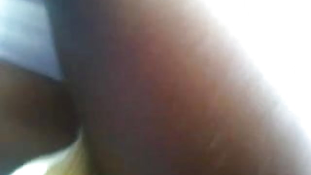 काले बाल वाली लड़की के साथ मिनी बसों नाटकों के hindi sexi vidiyo साथ उसके लेबिया