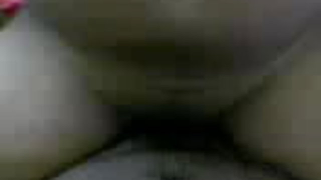 मज़ा के साथ पुराने महिलाओंसेक्सी सुनहरे बालों xxxsex कॉम वाली उंगलियों घर के बाहर